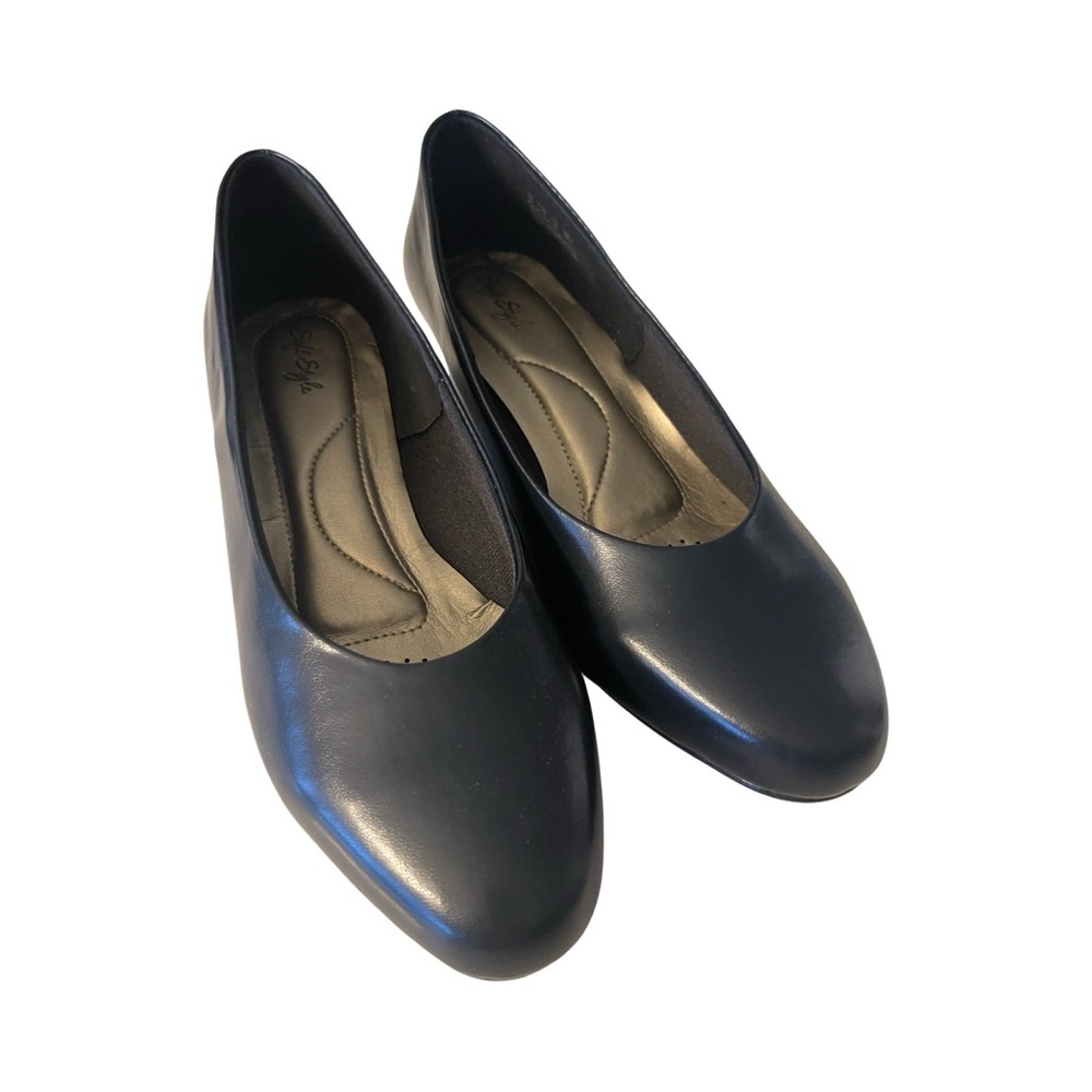 Soft Style Navy Blue Pumps - Size 11 Wide - See Description Before You Buy